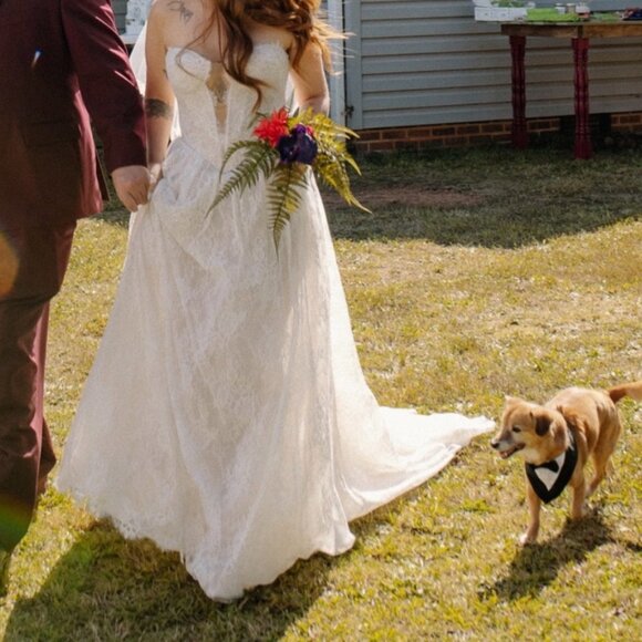 Wtoo by Watters Charlotte Strapless Basque-Waist A-Line Lace Wedding Gown - Picture 2 of 12